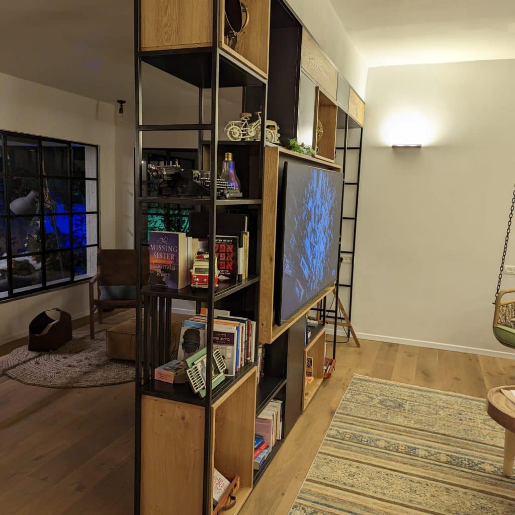 ספריית ברזל שחור